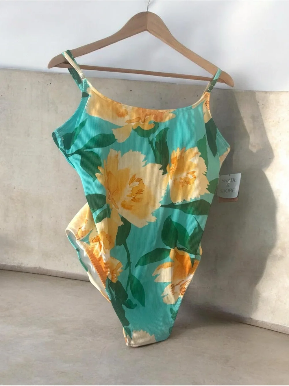 Turquoise Floral Ribbed One-Piece Swimsuit with size Large (12-14)